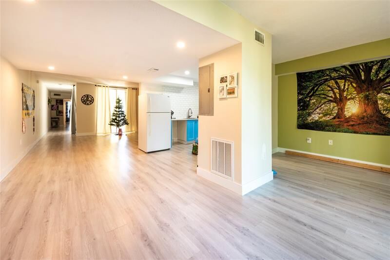 Property Photo: 8401 W Sample Rd 21 FL 33065