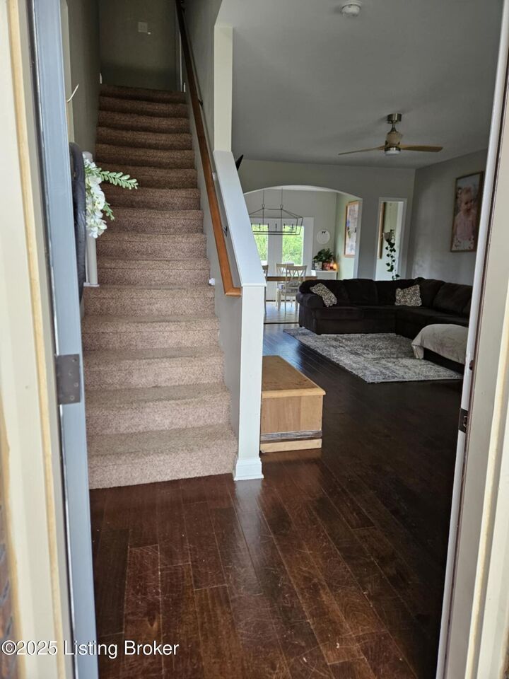 Property Photo:  226 Sangria Dr  KY 40175 