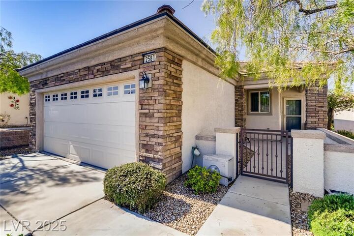 Property Photo: 2581 Palentina Street NV 89044