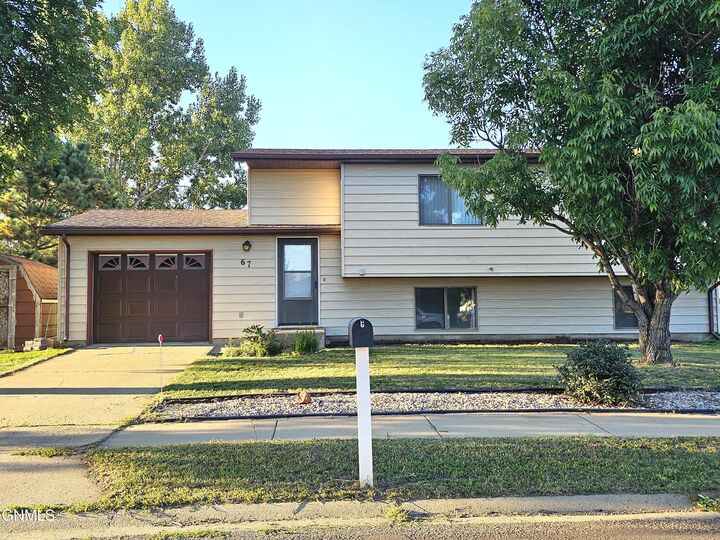 Property Photo:  67 17 Street E  ND 58601 