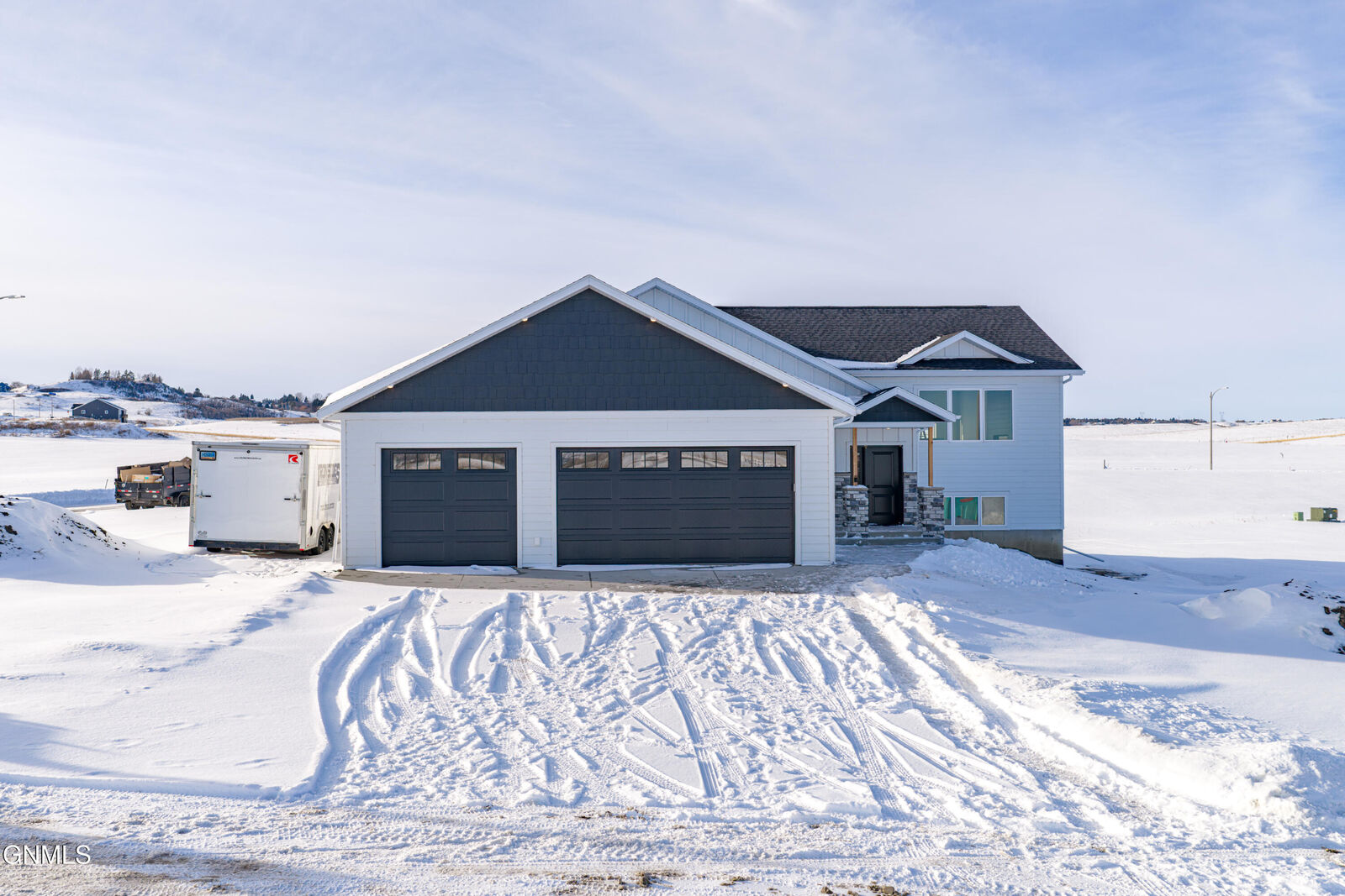 Property Photo:  3511 Silver Leaf Avenue NW  ND 58554 