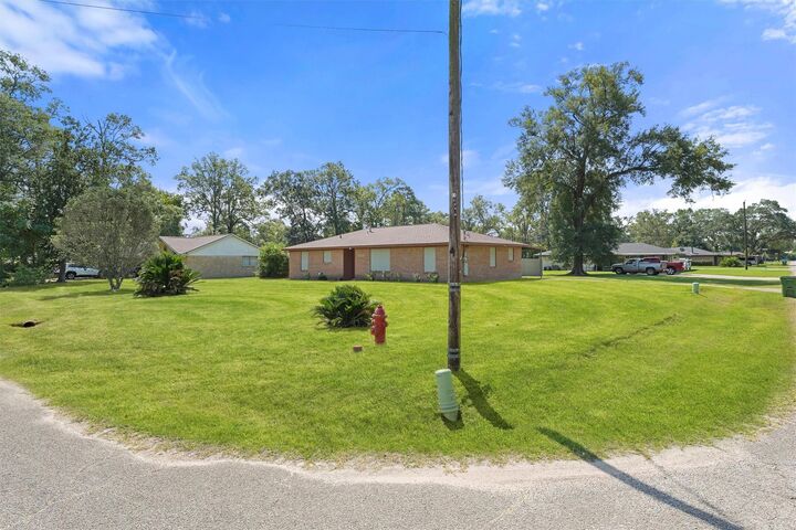 Property Photo:  200 Mary Jo Street  TX 77328 