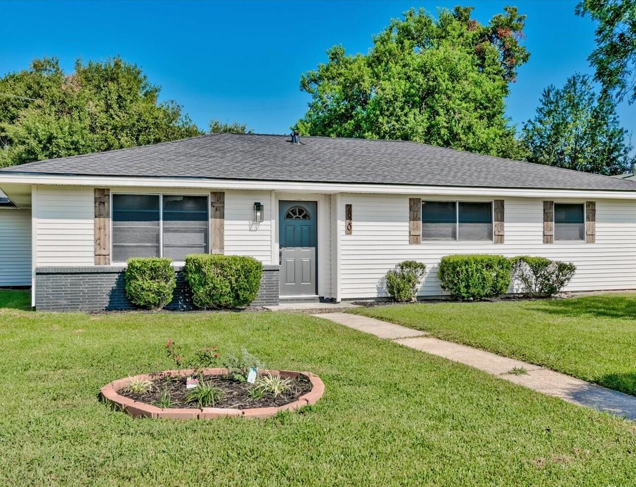 Property Photo:  2820 Avenue N  TX 77627 