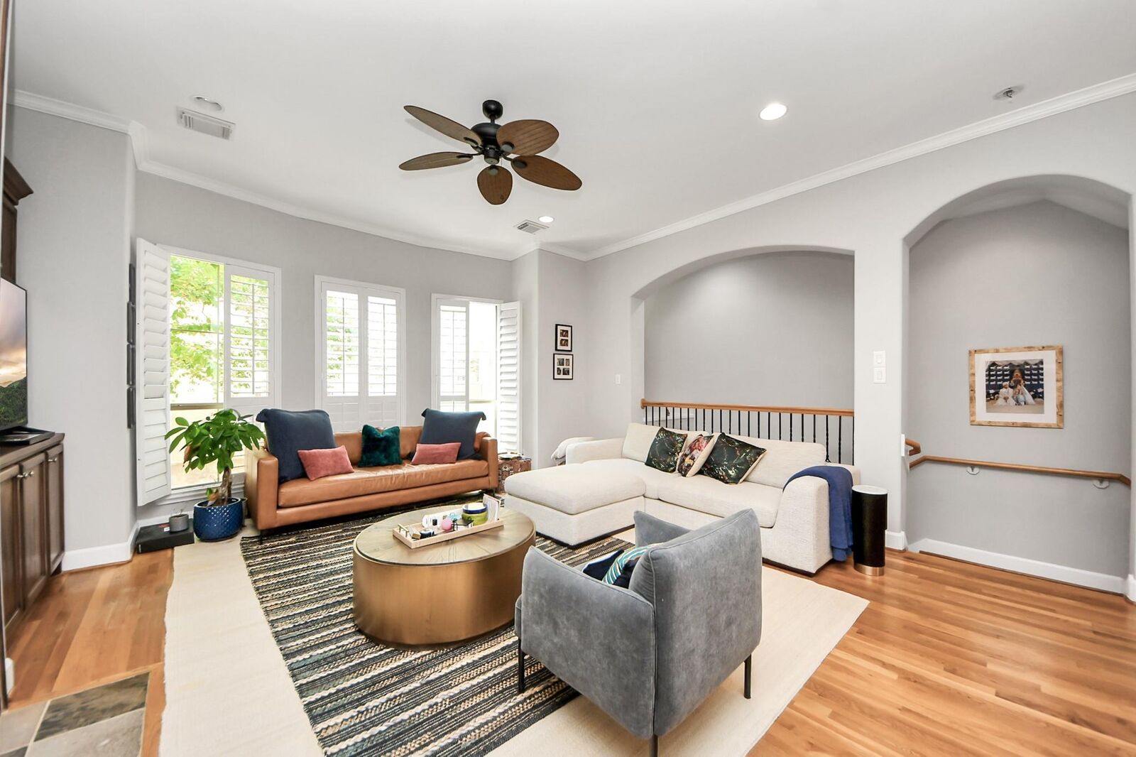 Property Photo:  584 Bomar Street  TX 77006 