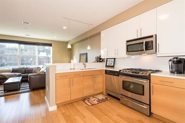Property Photo:  1325 Adams St 402  NJ 07030 