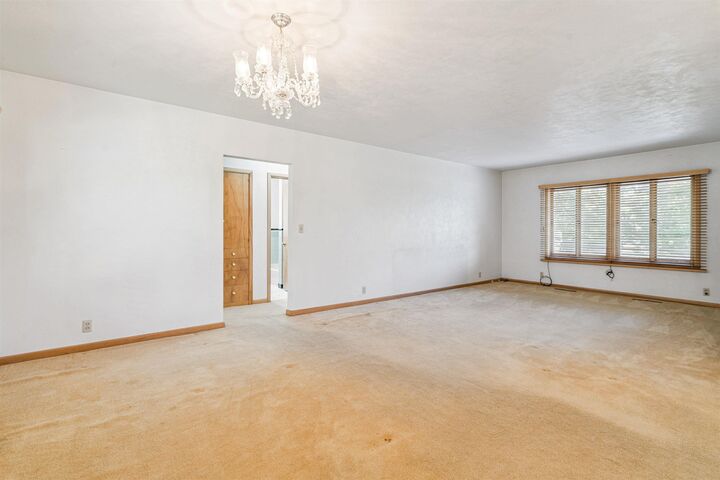 Property Photo: 100 Hillside Dr W IA 50662