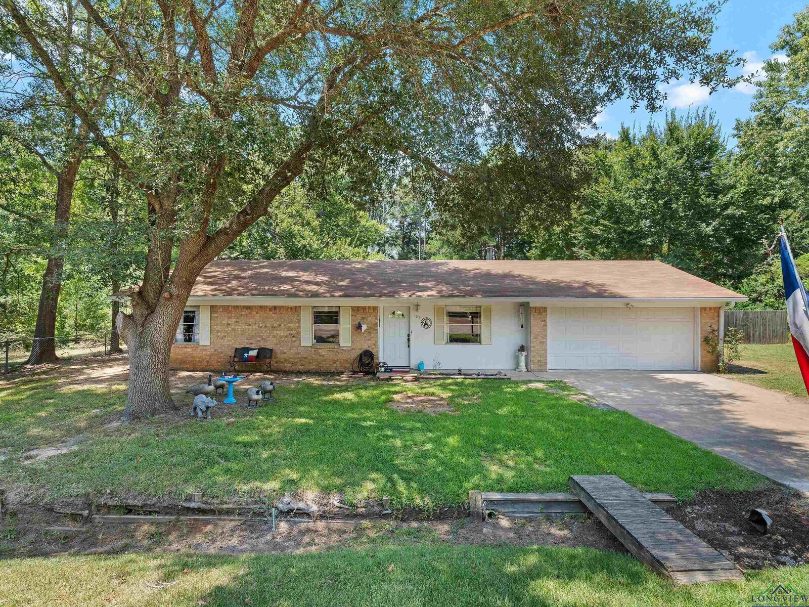 Property Photo:  123 Jefferson Dr.  TX 75603 