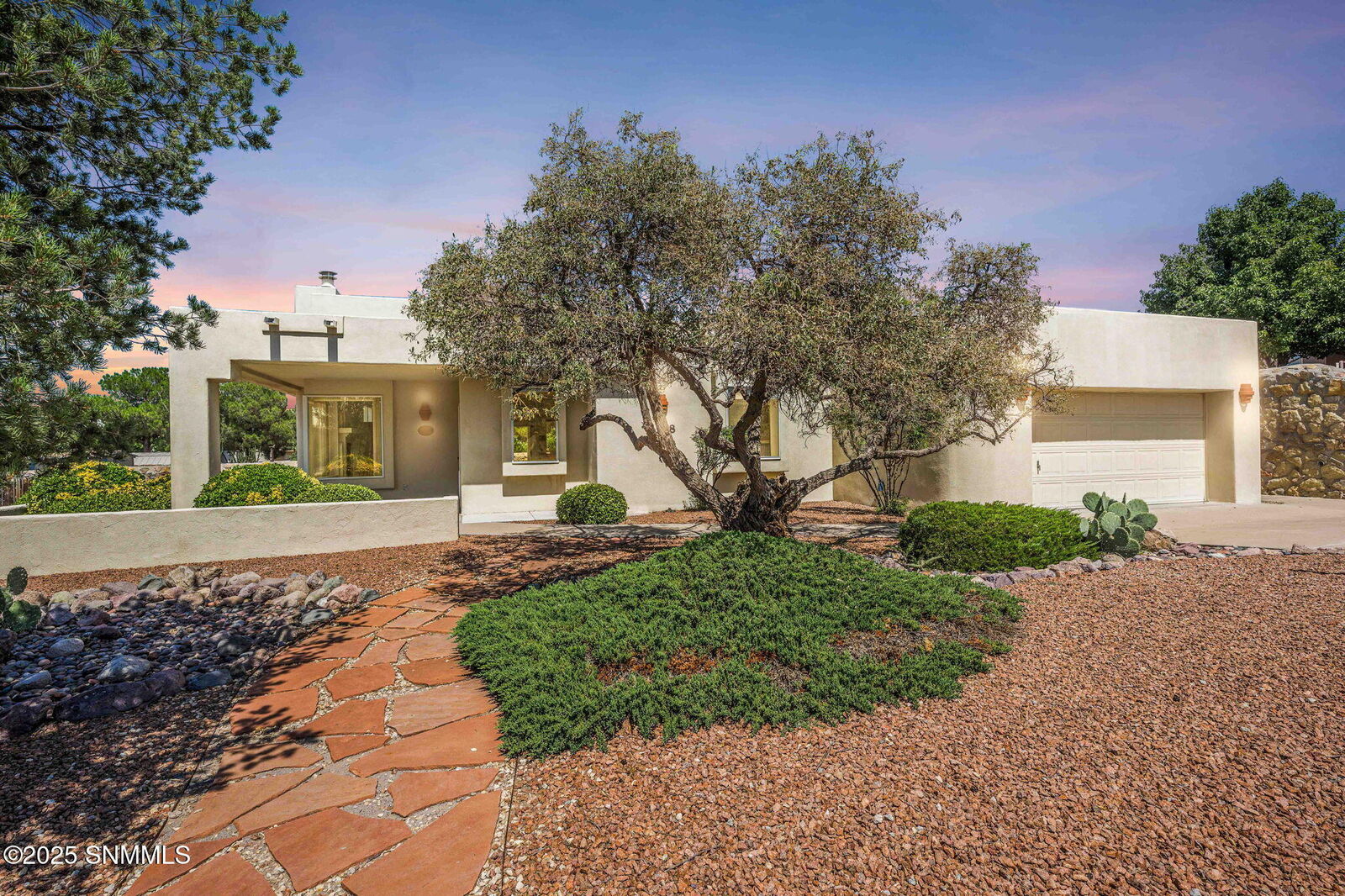 Property Photo:  2518 Cherokee Circle  NM 88011 