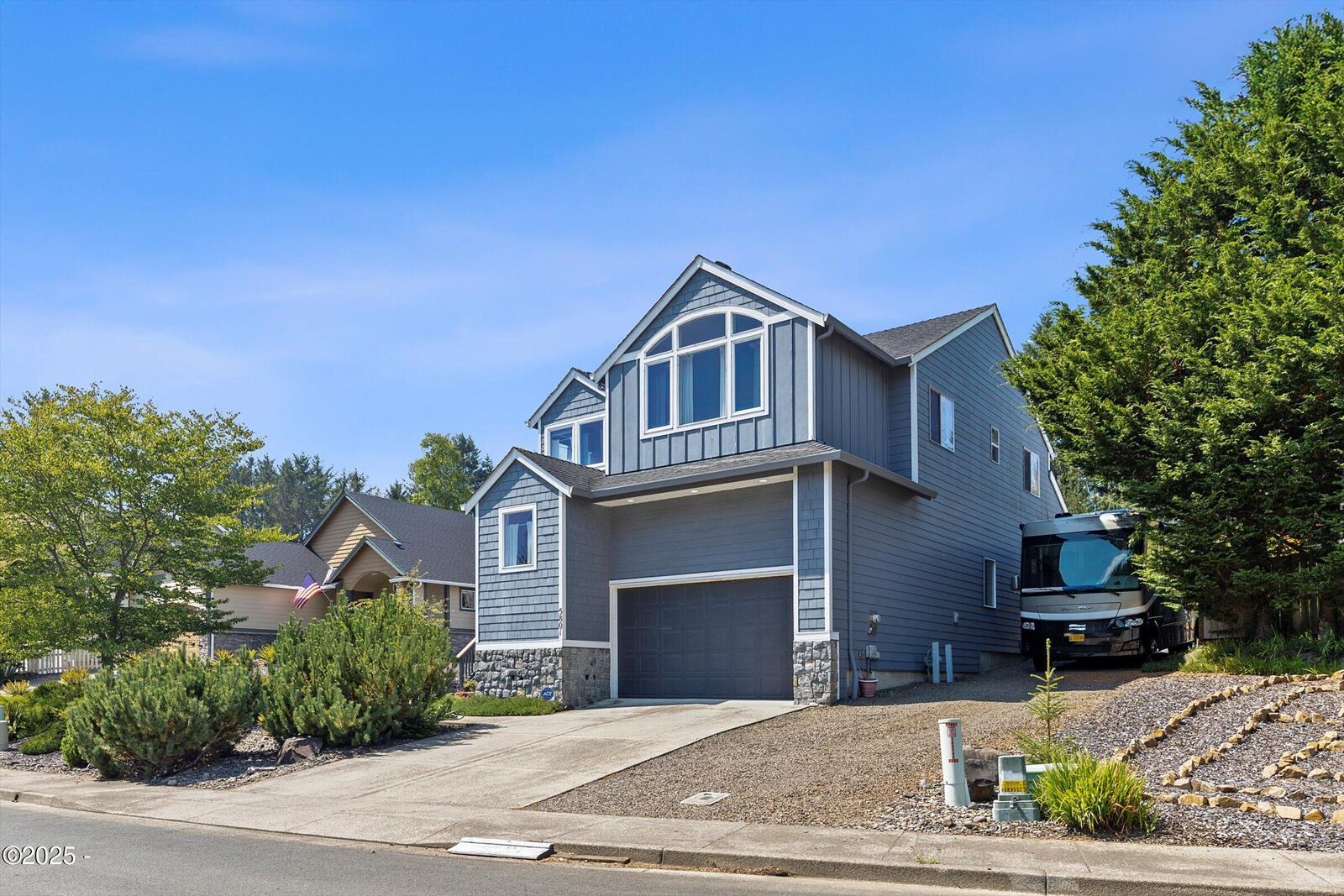 Property Photo: 5801 NE Voyage Way OR 97367