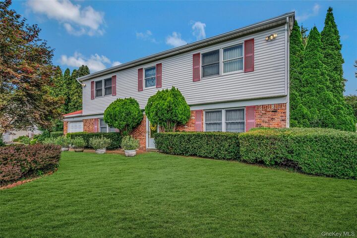 18 Long Meadow Place  South Setauket NY 11720 photo