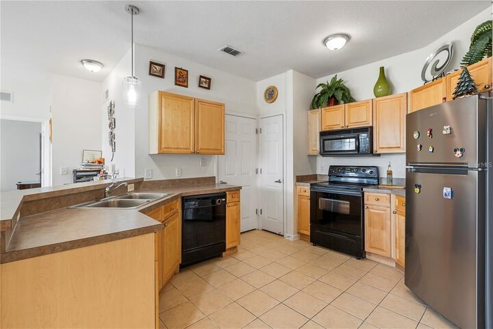 Property Photo: 612 Terrace Ridge Circle 612 FL 33896
