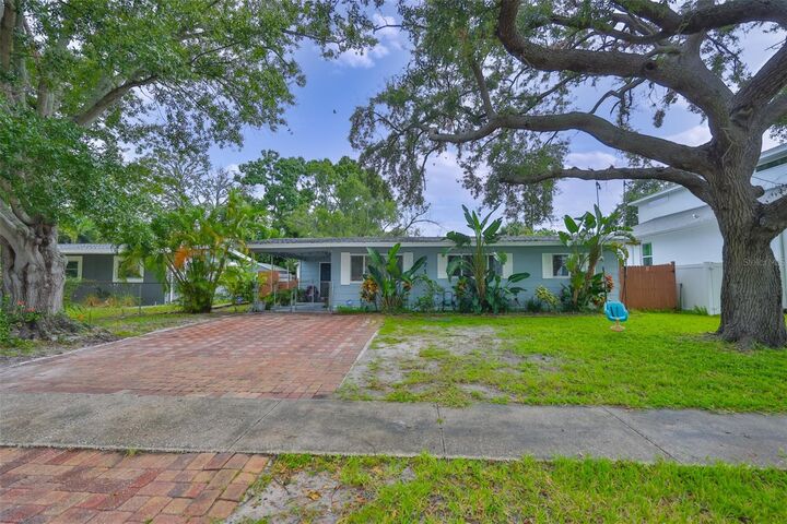 Property Photo:  4715 W Leila Avenue  FL 33616 