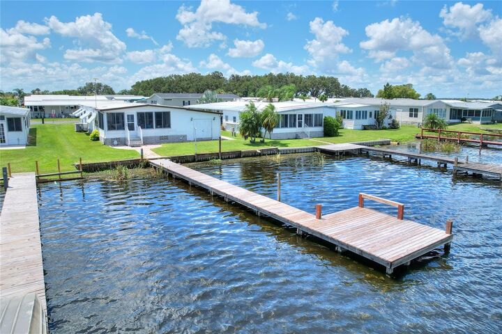 Property Photo: 590 Aloha Drive FL 33844