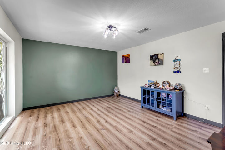 Property Photo: 5008 Friar Tuck Avenue MS 39581