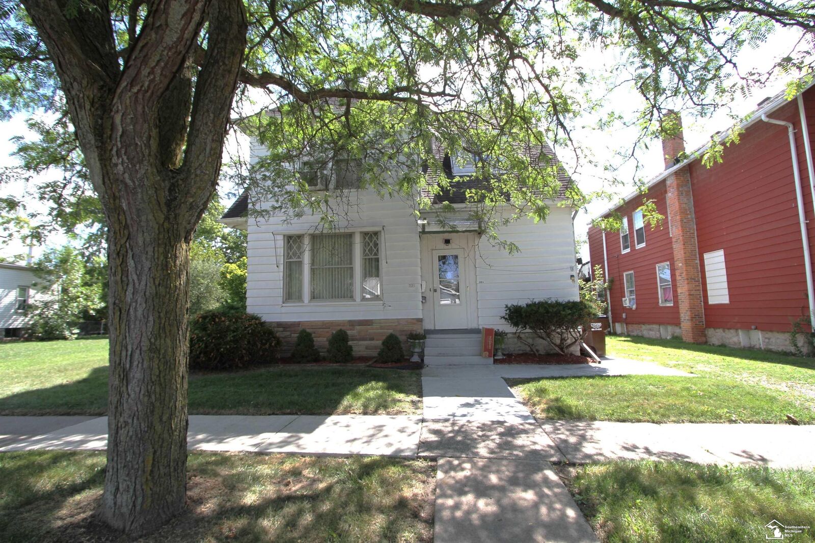 Property Photo: 321 Cass Street MI 48161
