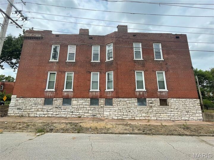 Property Photo: 2901 Greer Avenue MO 63107