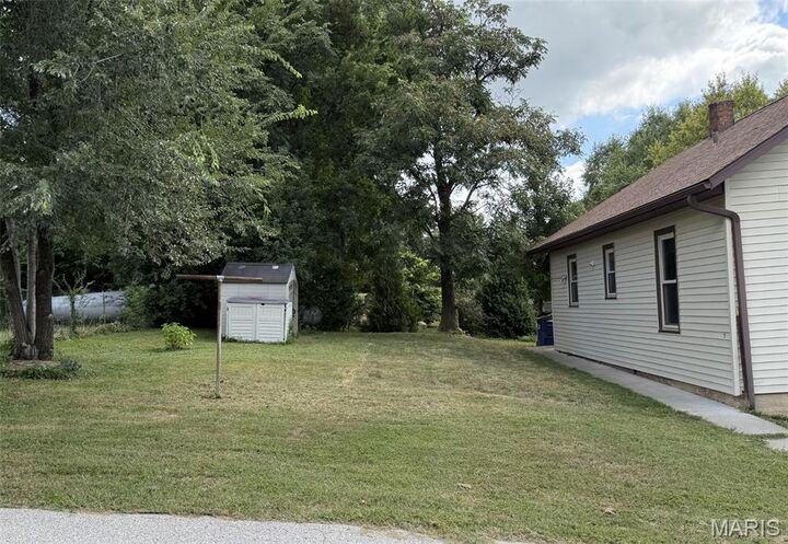 Property Photo: 5509 Walnut Street MO 63322