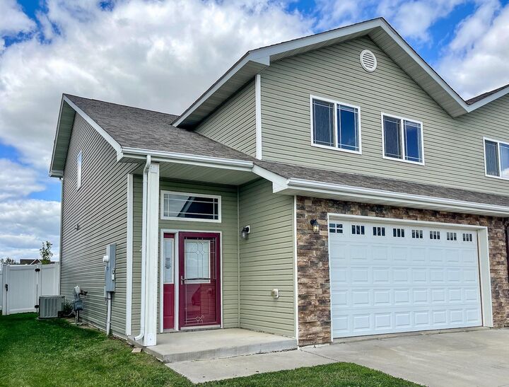 Property Photo:  2310 14th St NW  ND 58703 