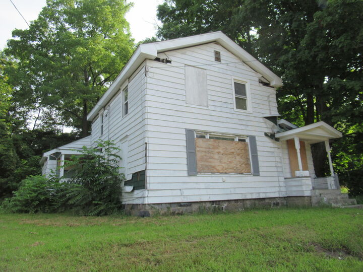 562 W Van Buren Street  Battle Creek MI 49037 photo