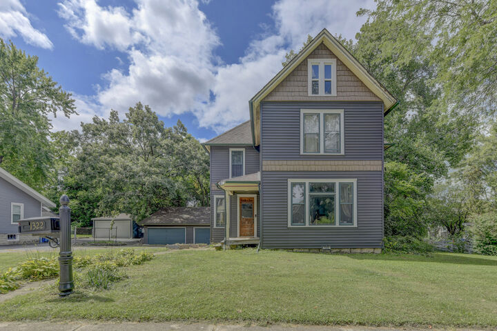 Property Photo:  1322 Benton Street  IL 60417 