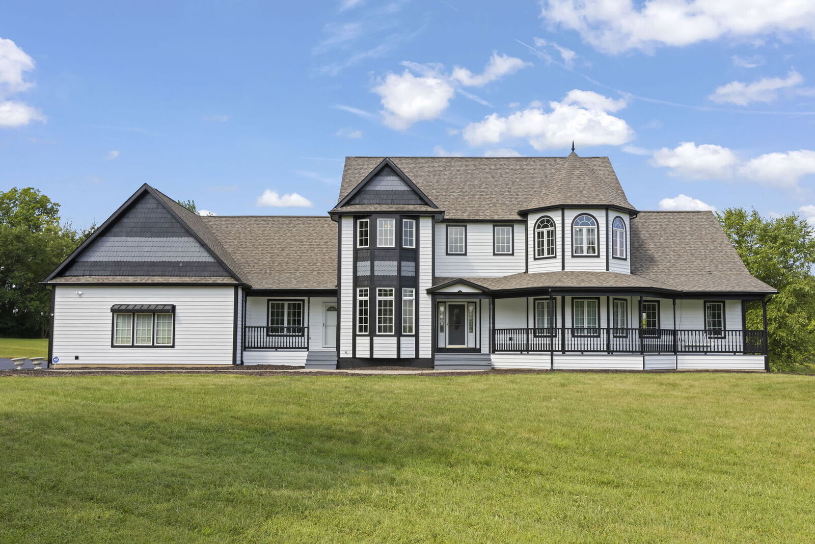 Property Photo:  5065 E Sleepy Hollow Road  IL 60518 