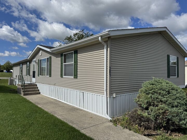 Property Photo: 381 Marigold Circle IL 60443