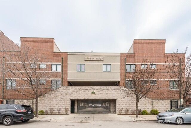 Property Photo:  1 N Bishop Street 12  IL 60607 