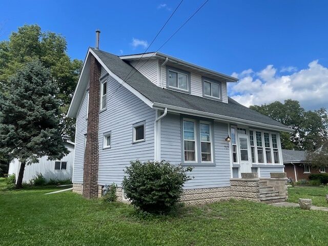 Property Photo: 717 Miller Street IL 60401