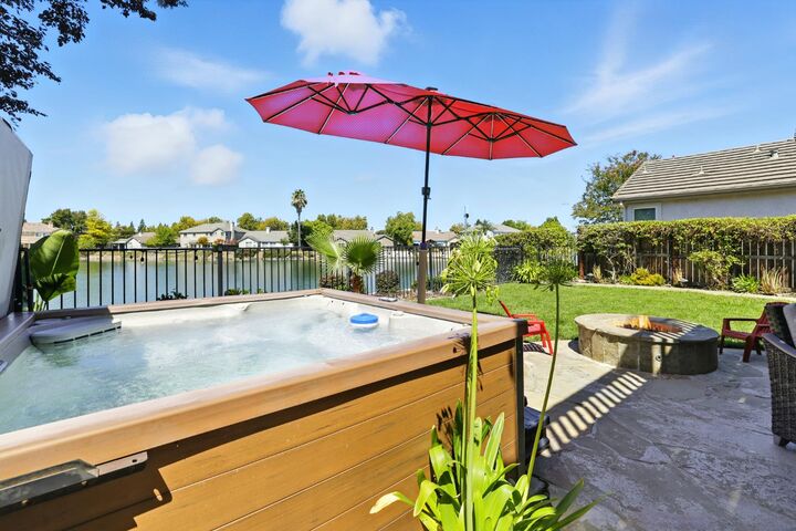 Property Photo:  29 Windcatcher Court  CA 95834 