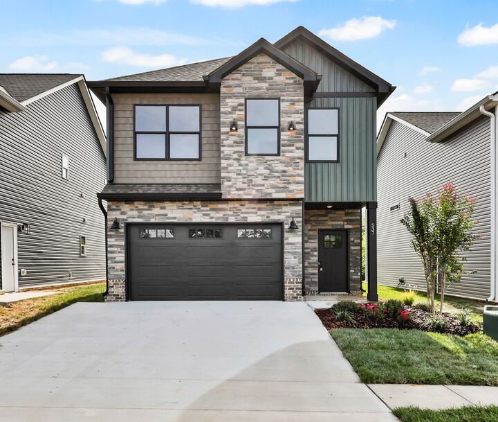 18 Charleston Cove  Clarksville TN 37043 photo