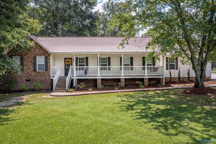 Property Photo: 9225 Goodwin Lane AL 35903