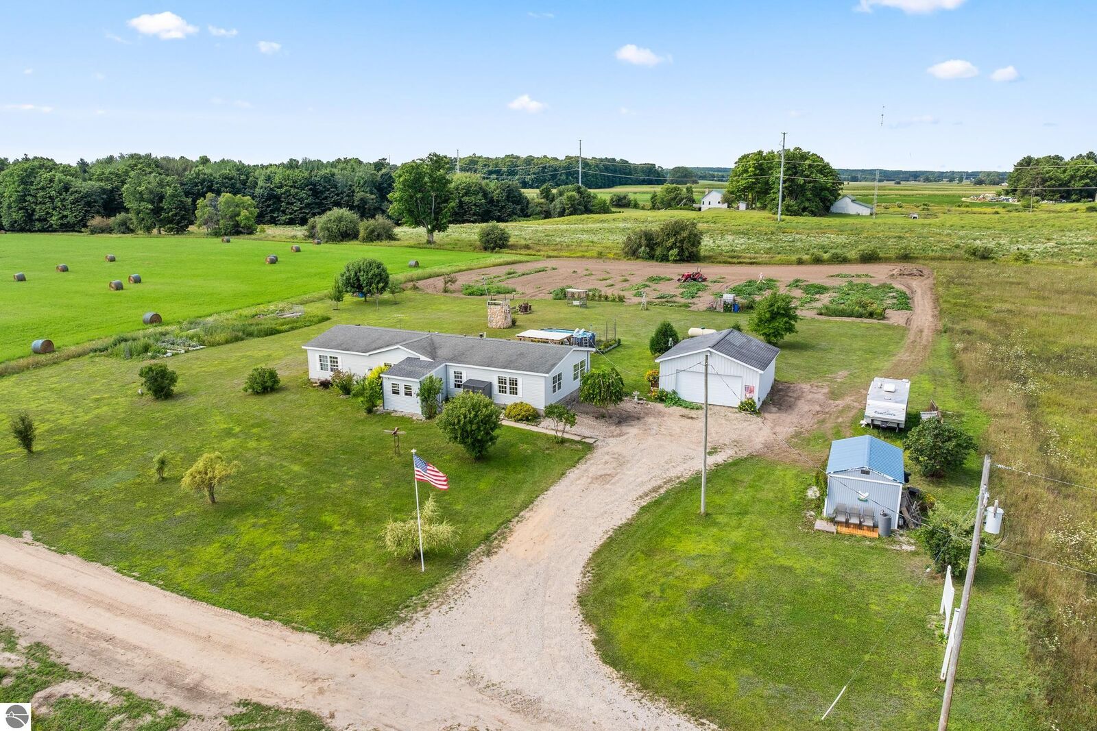Property Photo: 4433 Hamlin Road MI 49637