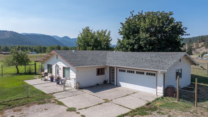 Property Photo: 24485 View Crest Drive MT 59846