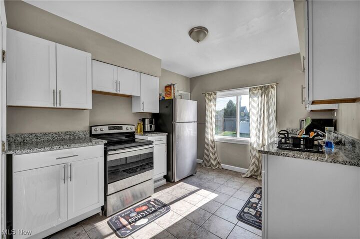 Property Photo: 18715 Mohawk Avenue OH 44119