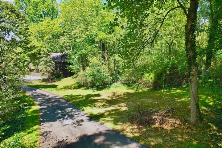 Property Photo: 7348 S Raccoon Road OH 44406