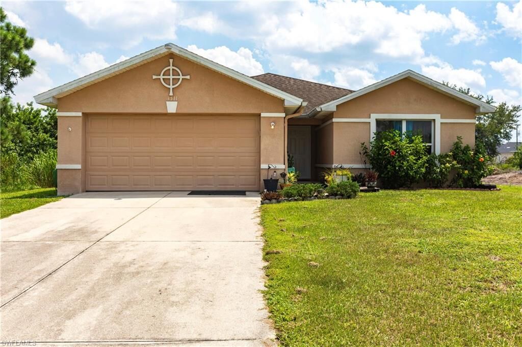Property Photo: 3511 20th St SW FL 33976