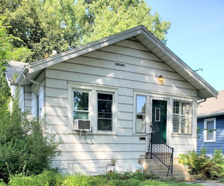 Property Photo:  3632 43rd Avenue S  MN 55406 