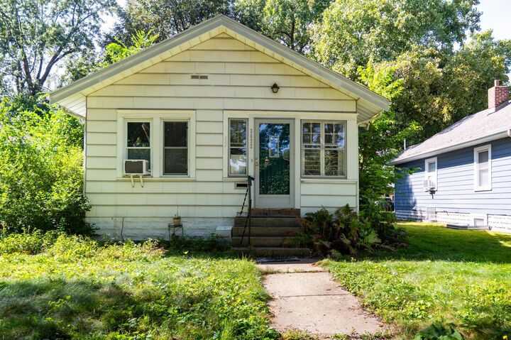 Property Photo: 3632 43rd Avenue S MN 55406