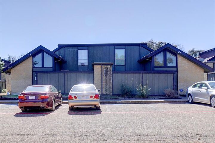 4643 Country Condos Creek Drive 1092  Dallas TX 75236 photo