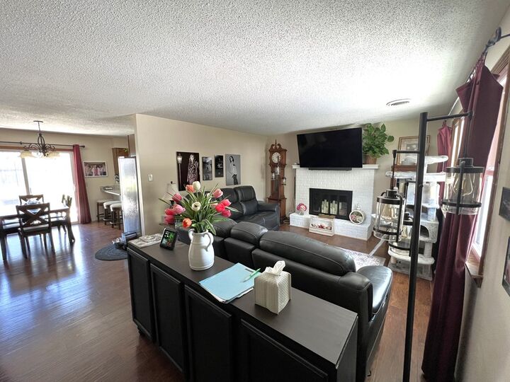 Property Photo: 1721 Deringer MO 64601