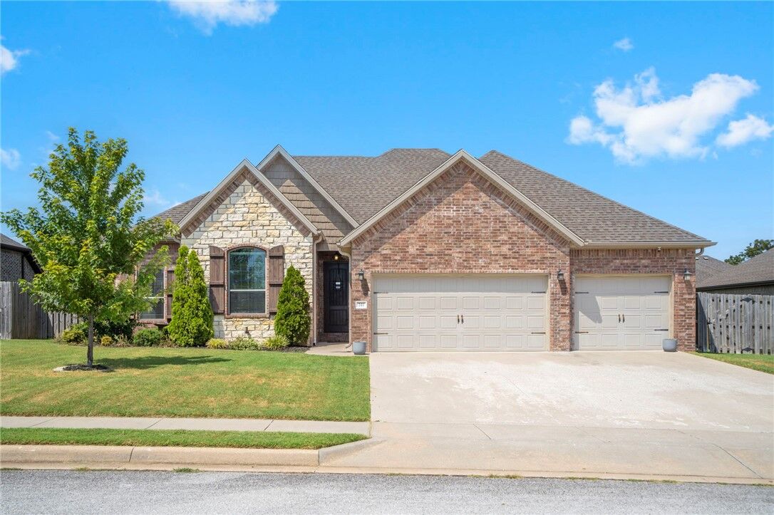 Property Photo:  241 Cisterna Drive  AR 72719 