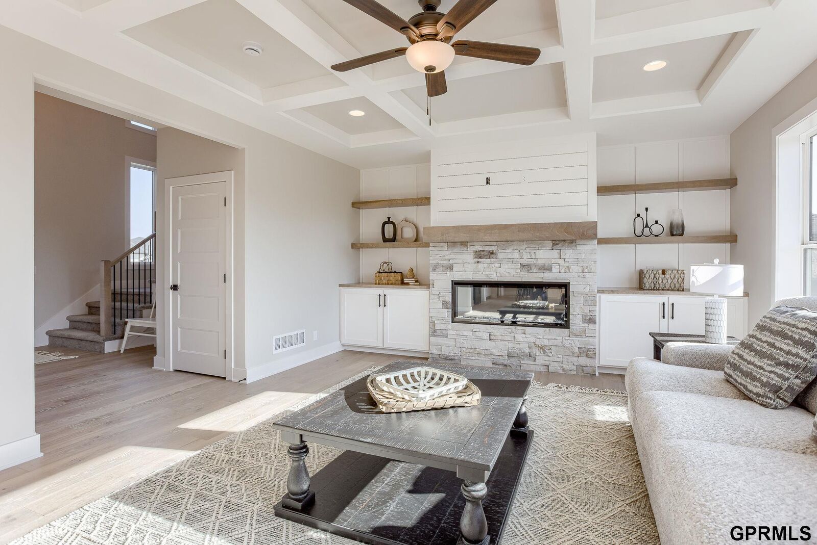 Property Photo:  5728 N 209th Street  NE 68022 