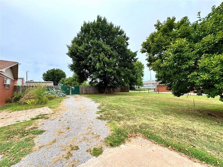 Property Photo: 2804 S 4th Street OK 73018
