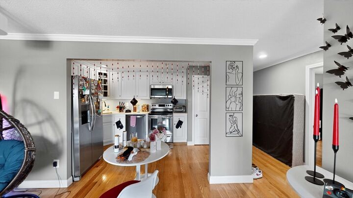 Property Photo:  70 Warren Ave 4-1  MA 02150 