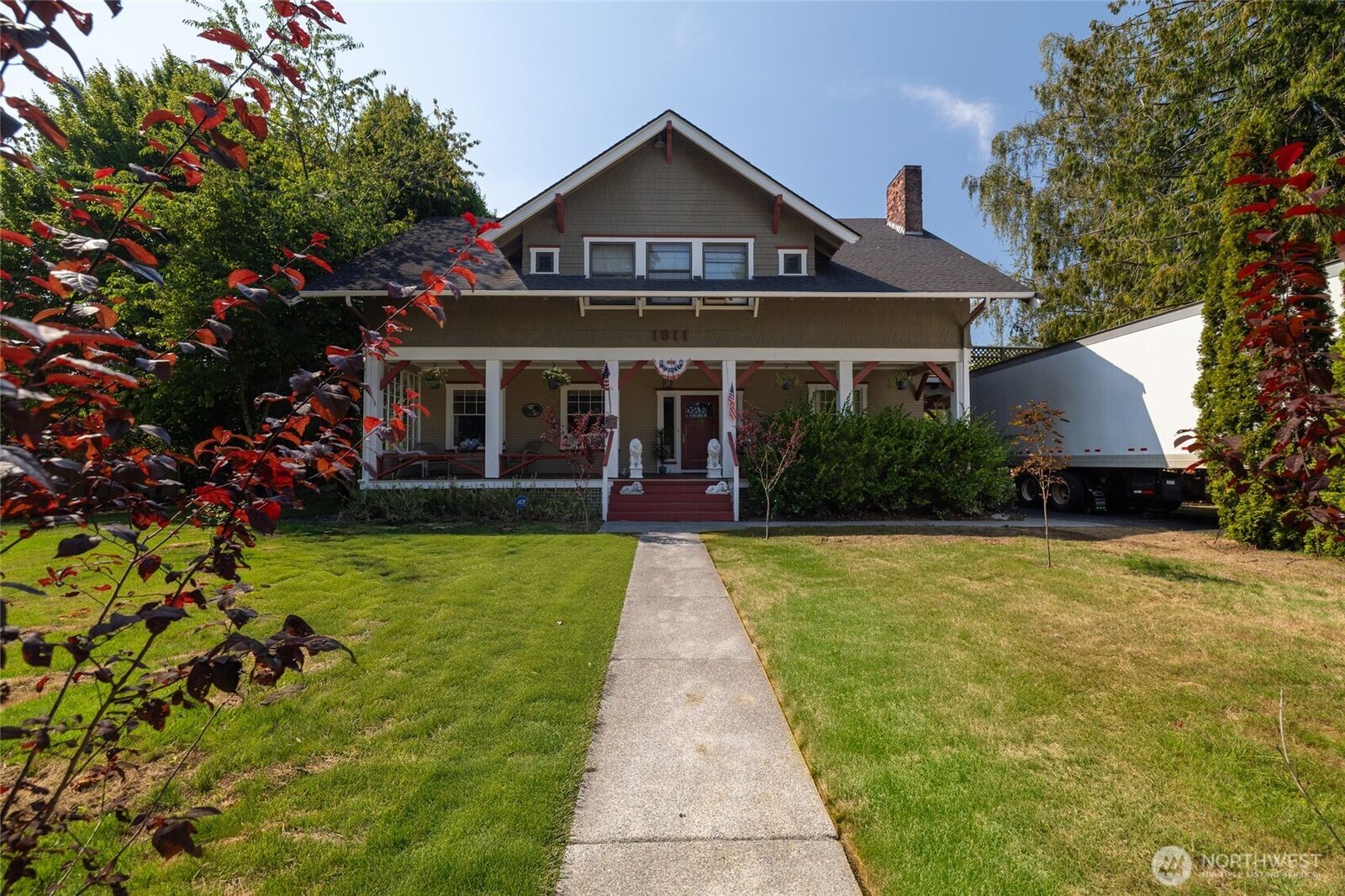 Property Photo: 1011 Caveness Drive WA 98531