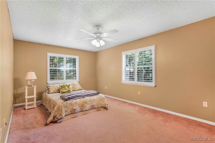 Property Photo: 6 Winding River Lane FL 34449