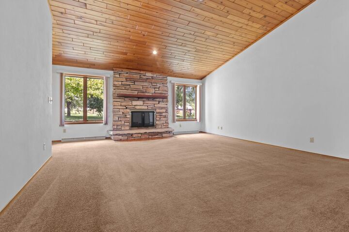 Property Photo: 9 Greves Court WI 54914