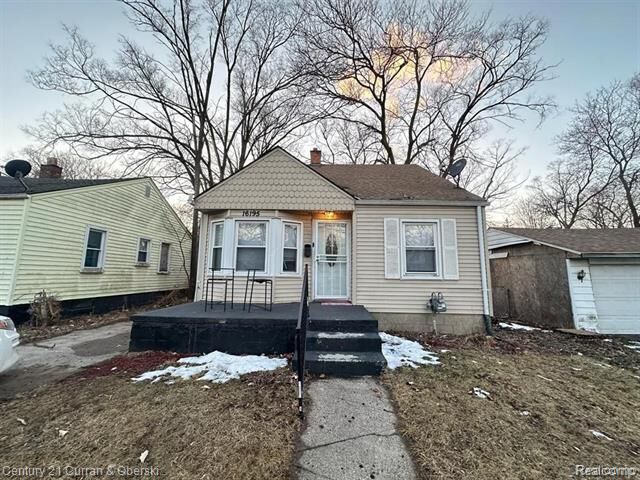 Property Photo: 16195 Robson Street MI 48235