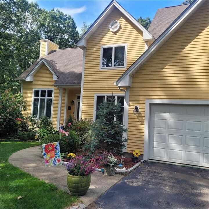 5 Woodmansee Court  Richmond RI 02892 photo