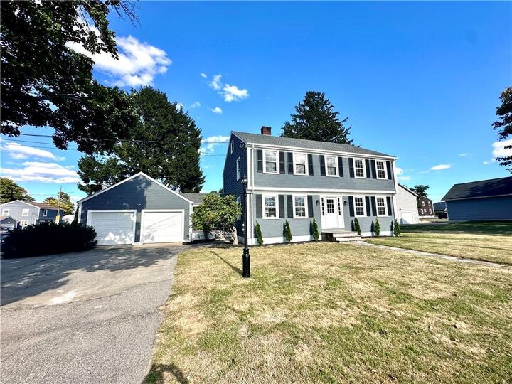 426 Metacom Avenue  Bristol RI 02809 photo